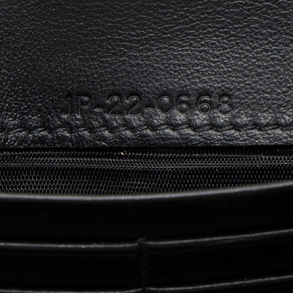 Salvatore Ferragamo Calfskin Hug Wallet on Chain - Picture 6 of 14